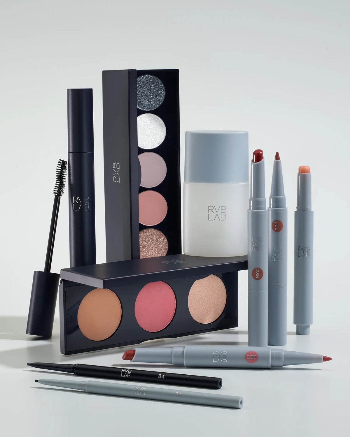 LUNAR ECLIPSE Eyeshadow Palette #116 Fall Winter 2026 RVB
