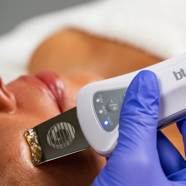 Ultrasonic manual extractions step